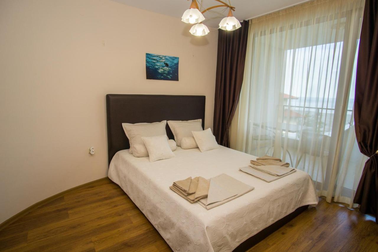 Guest Apartments Stela Царево Екстериор снимка
