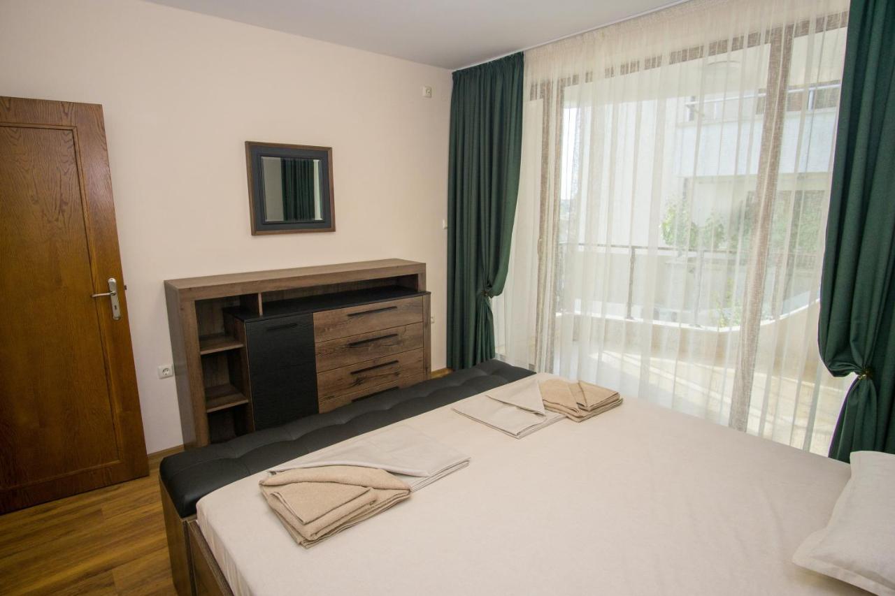 Guest Apartments Stela Царево Екстериор снимка
