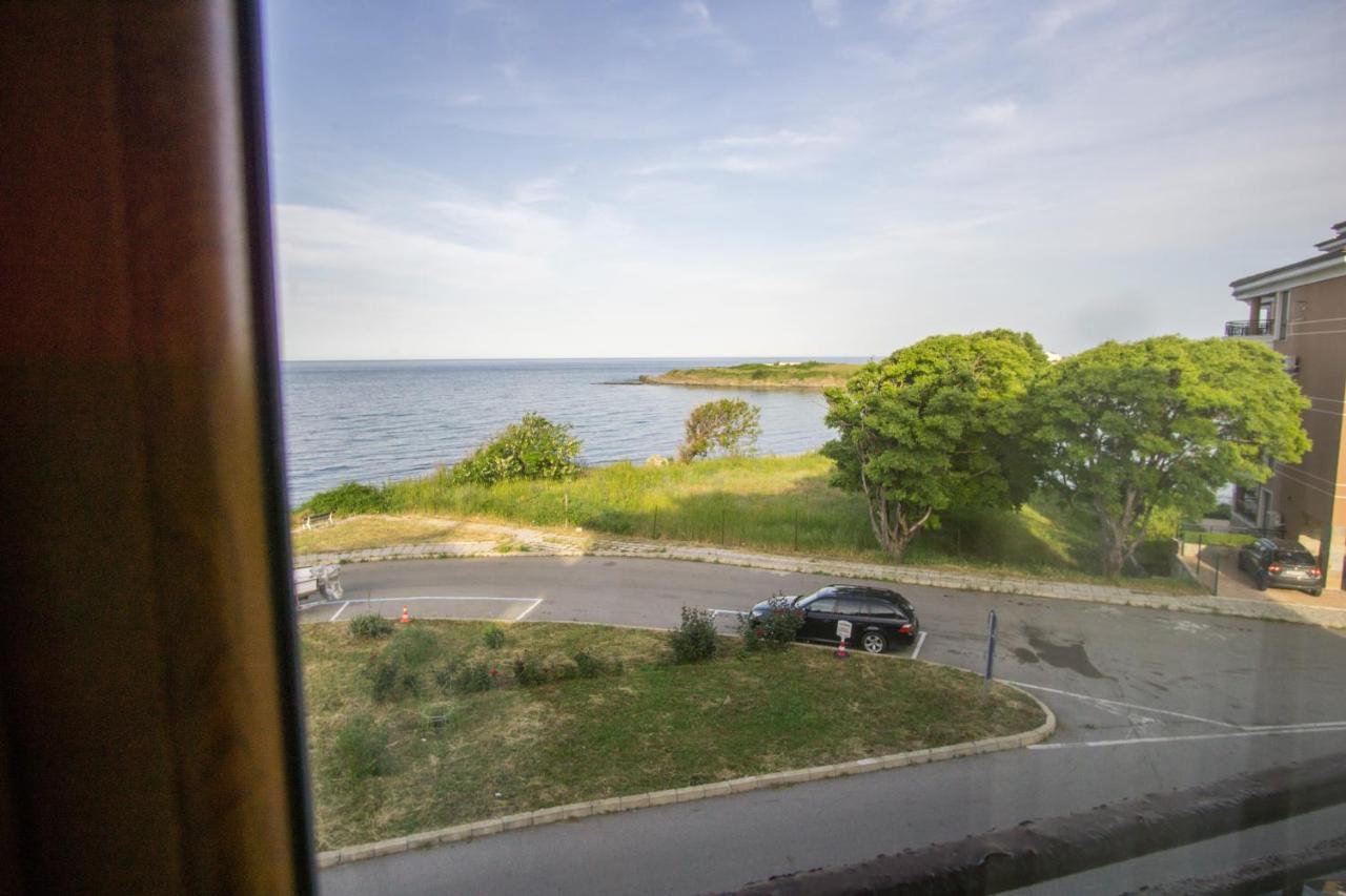 Guest Apartments Stela Царево Екстериор снимка
